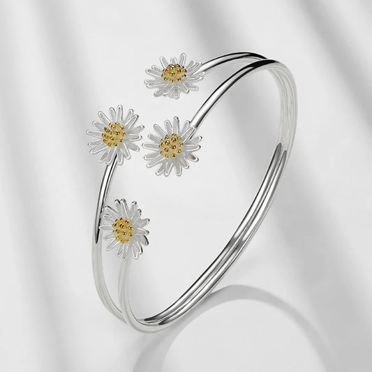Fashion Sweet Daisy Flower Bracelets Personality Minimalist Flowers Pearl Bracelet Women Party Banquet Statement Jewelry Gift