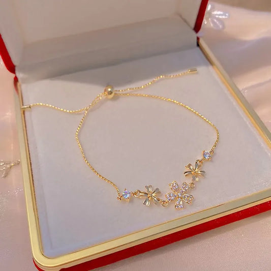 New Fashion Trend Unique Design Elegant Exquisite Light Luxury Zircon Petal Bracelet Female Jewelry Party Premium Gift Wholesale