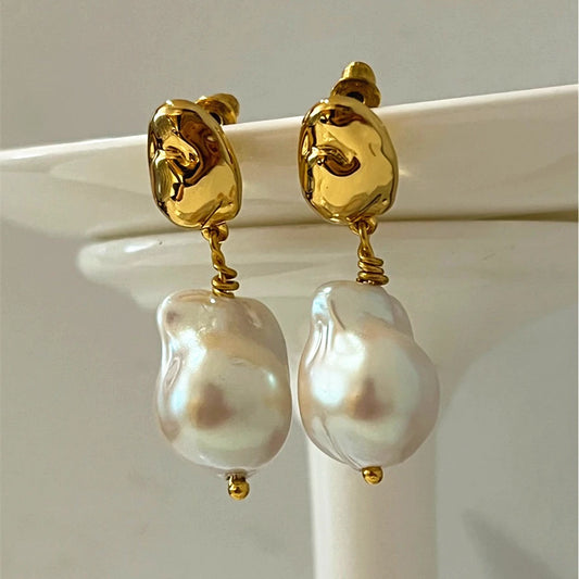 Kshmir New French Retro Baroque Pearl Pendant Earrings for Women Ms Fashion Elegant Metal Jewelry Party Accessories