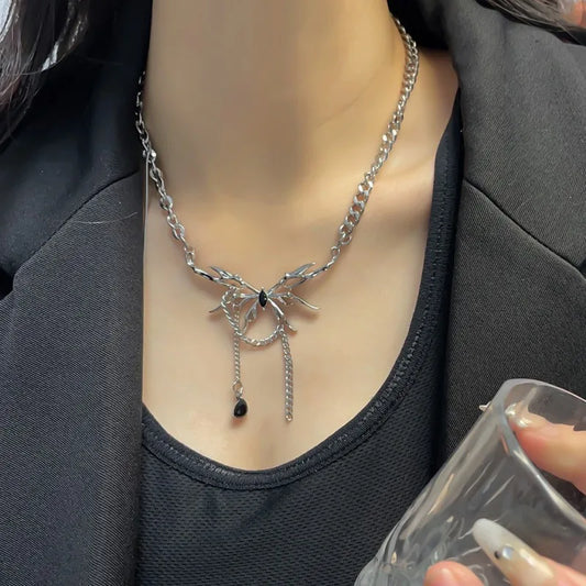 HUANZHI Silver Color Line Cutout Butterfly Necklace Y2K Punk Tassel Sweater Chain Revolutionary Trend Jewelry for Women Unisex