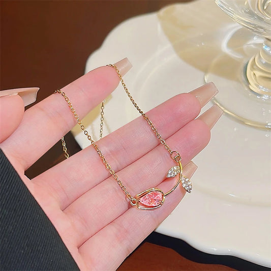 Luxury Rhinestone Tulip Drop Pendant Necklace for Women Shiny Zircon Clavicle Chain Necklace Sweet Girl Jewelry Accessory Gift