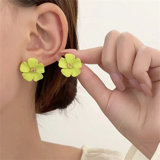 2023 New Spring Summer Flower Earring For Women Cute Girl Y2K Style Jewelry Sweet Peach Blossom Women's Stud Earrings