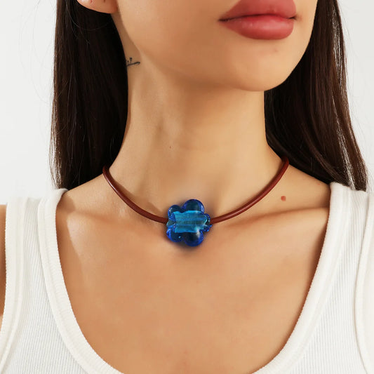 2023 Brand Trend Jewelry Blue Glass Flower Choker Necklace New Fashion Women Short Simple Summer Necklaces